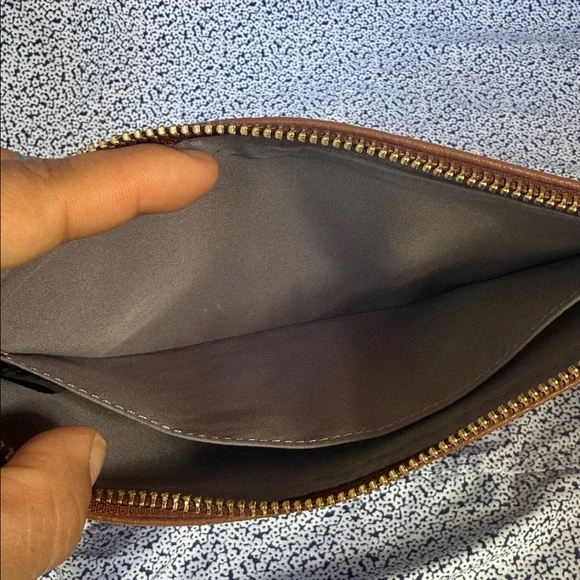 NWOT Fossil Brown Leather Wristlet Clutch - Picture 3 of 7
